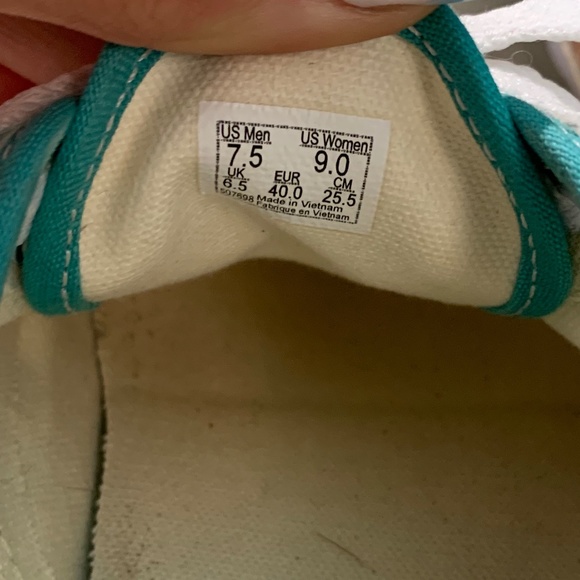 Checkered Vans - Picture 4 of 4